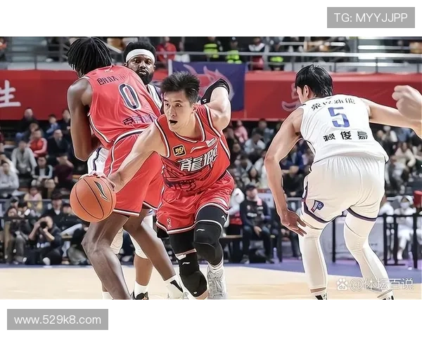 CBA第33轮比赛精彩回顾与球队表现分析